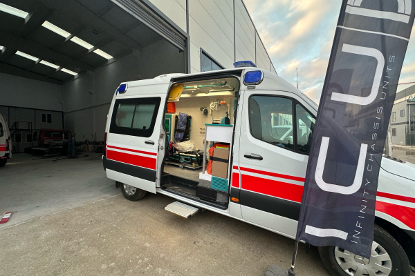 Mercedes Sprinter 417 Ambulance 06