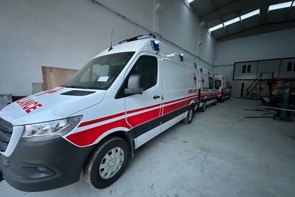 Mercedes Sprinter 417 Ambulance 04