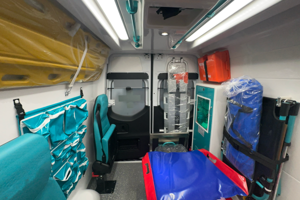 Mercedes Sprinter 417 Ambulance 02
