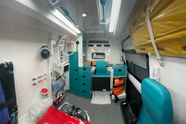 Mercedes Sprinter 417 Ambulance 05